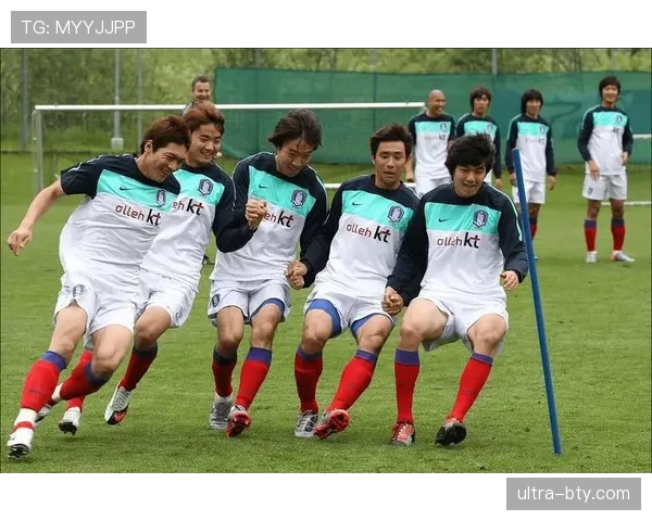 蔚山现代延续连胜势头,凭借近三轮稳固防守暂居榜首 蔚山现代延续连胜势头,凭借近三轮稳固防守暂居榜首